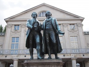 Goethe und Schiller vor dem Theater – DerKua.com